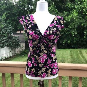 Petite sophisticate floral blouse